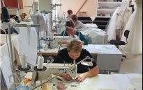 Salon Afrodyta: Zamiast sukien ślubnych szyjemy maseczki dla pogotowia