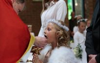W diecezji rzeszowskiej pierwsze komunie odbędą się do końca sierpnia