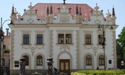 W sobotę w Siemaszkowej Dzień Teatru i "Nie całuj mnie pierwsza" online