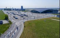 Więcej połączeń LOT z Rzeszowa do Warszawy 