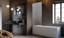 Parawan na wannie i prysznic gotowy