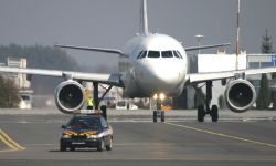 Aż o 70 proc. spadła liczba podróżnych na lotnisku Jasionka w 2020 roku