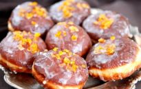 Pączek! Król tłustego czwartku dziś rządzi niepodzielnie