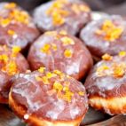 Pączek! Król tłustego czwartku dziś rządzi niepodzielnie