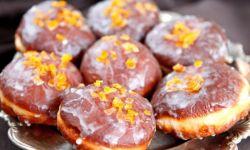 Pączek! Król tłustego czwartku dziś rządzi niepodzielnie