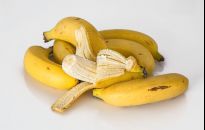 Skórki od banana wykorzystaj jako ekologiczny nawóz