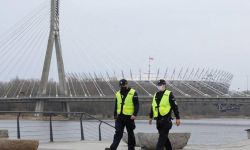 KGP: w niedzielę prawie 3,8 tys. mandatów za brak maseczki