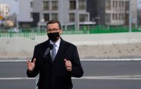 Morawiecki: rząd przeznaczył ponad 30 mld zł na fundusz dróg lokalnych