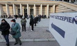 Ponad 8,8 mln podanych dawek szczepionek przeciw COVID-19