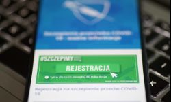 W poniedziałek ruszyły zapisy dla 53-latków na szczepienia przeciw COVID-19