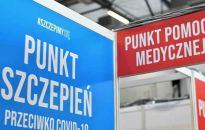 Osoby w wieku 40 i 41 lat mogą od czwartku zapisywać się na szczepienie przeciw COVID-19