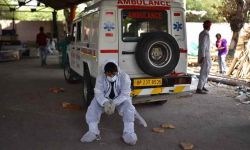 Indie: kolejny rekord liczby nowych zakażeń - ponad 386 tys.