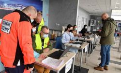 Na szczepienie przeciw COVID-19 od środy mogą się zapisywać osoby w wieku 42 i 43 lat