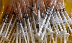 Wykonano już blisko prawie 11,9 mln szczepień przeciw COVID-19; liczba osób w pełni zaszczepionych zbliża się do 3 mln