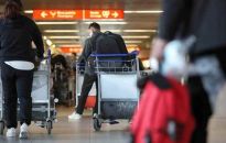 Straż Graniczna ustala podróżnych z Indii i Brazylii