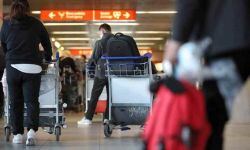 Straż Graniczna ustala podróżnych z Indii i Brazylii