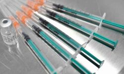 W Polsce wykonano blisko 14 mln szczepień przeciw COVID-19