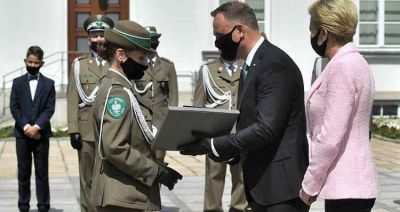 Prezydent do funkcjonariuszy SG: jesteście państwo naszymi wspaniałymi ambasadorami