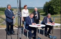 Jarosław Kaczyński wspiera kampanię Ewy Leniart