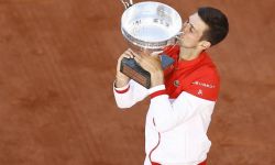 French Open: drugi triumf Djokovica, historyczny wyczyn Serba