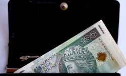 Minimalne wynagrodzenie za pracę w 2022 r. - 3 tys. zł; stawka za godzinę - 19,60 zł