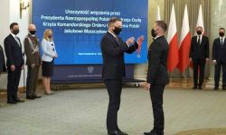 Prezydent RP odznaczył Jakuba Błaszczykowskiego Krzyżem Komandorskim OOP