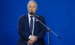 Kaczyński: poseł Lech Kołakowski przechodzi z powrotem do klubu PiS