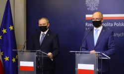 Wawrzyk: przed wjazdem do Polski należy wypełnić elektroniczną kartę lokalizacji