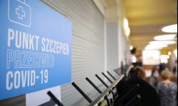 Fogiel: nie rozważamy wprowadzenia obowiązkowych szczepień przeciw COVID-19