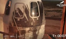 USA: pierwszy załogowy lot rakiety New Shepard zakończył się sukcesem