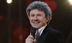 Zaśpiewa dla Ciebie Wójcicki, ale musisz się zaszczepić!