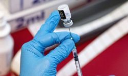 W Polsce ponad 16,6 mln osób jest w pełni zaszczepionych przeciw COVID-19