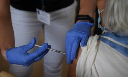 Prawie 16,9 mln osób jest w pełni zaszczepionych przeciw COVID-19