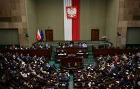 PiS: 33,6 proc.; KO - 26,2; Polska 2050 - 10,9 proc.