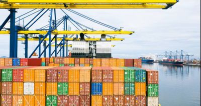 Transport morski - najważniejsze informacje o umowie czarterowej