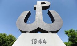 77 lat temu dowódca AK gen. T. Komorowski "Bór" wydał decyzję o rozpoczęciu powstania w Warszawie