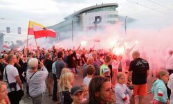 Warszawa oddała hołd powstańcom warszawskim w godzinie "W"