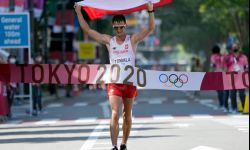 Tokio - Dawid Tomala mistrzem olimpijskim w chodzie na 50 km