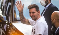 Liga francuska - Lionel Messi podpisał kontrakt z Paris Saint-Germain