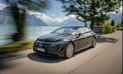 Przyszłość mobilności zaczyna się dziś: Mercedes EQS już w sprzedaży