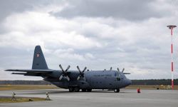 Dworczyk: polskie samoloty są w drodze do Afganistanu; do ewakuacji około 100 osób