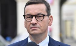 Premier: akcja ewakuacji obywateli Afganistanu, którzy pomagali Polsce w tym kraju, weszła w kolejny etap