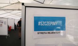 Ponad 18,24 mln osób w Polsce jest w pełni zaszczepionych przeciw COVID-19