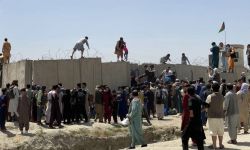 NATO: na lotnisku w Kabulu i wokół niego zginęło łącznie co najmniej 20 osób