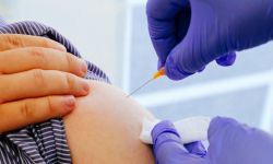 Niedzielski: podanie trzeciej dawki szczepionki przeciwko COVID-19 to kwestia tygodni