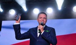 Hołownia zapowiada m.in. głosowanie od 16 roku życia; uruchamia aplikację polityczną 