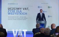 Premier: dzięki uszczelnieniu VAT do budżetu trafia teraz o 100 mld zł więcej