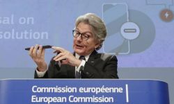 Komisja Europejska proponuje jedną, uniwersalną ładowarkę do urządzeń elektronicznych