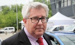Zjazd PZPS - Czarnecki zrezygnował z kandydowania na stanowisko prezesa