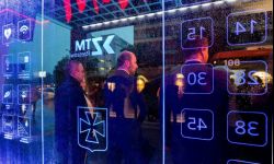 Przystanek, gdzie uratujesz życie, naładujesz telefon i połączysz się ze światem